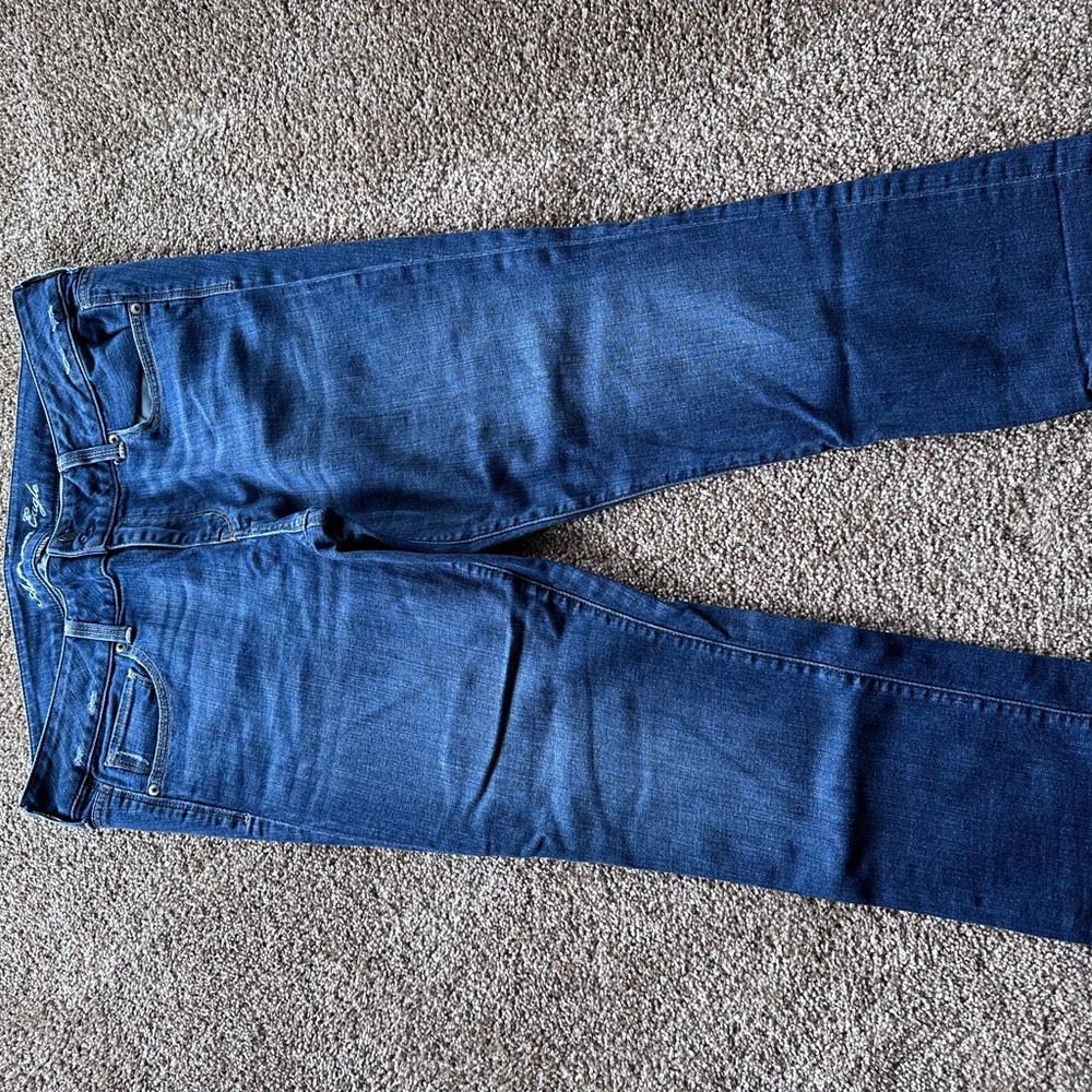 American Eagle Outfitters Medium Blue Cropped Jeans